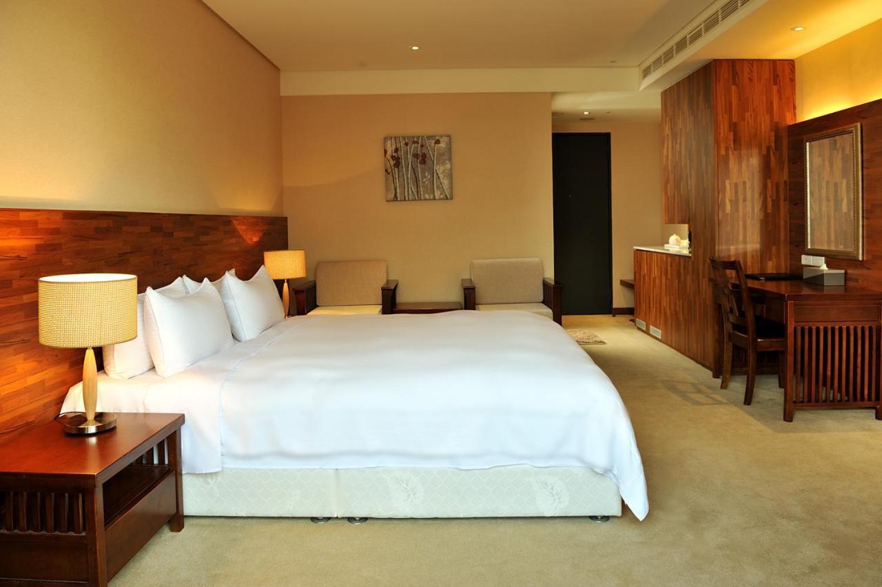 Asia Emperor Hotel Tainan Luaran gambar