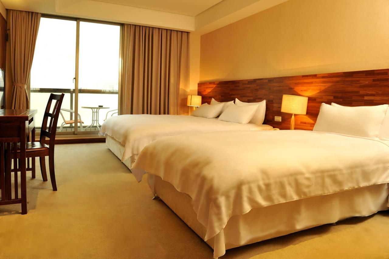 Asia Emperor Hotel Tainan Luaran gambar
